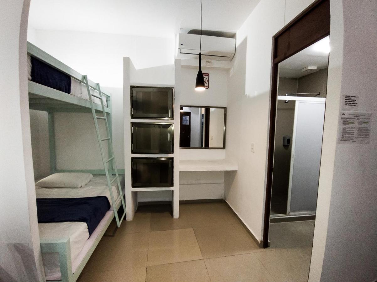 Lezzoto Hostel Boutique 2,5 Плая-дель-Кармен Экстерьер фото